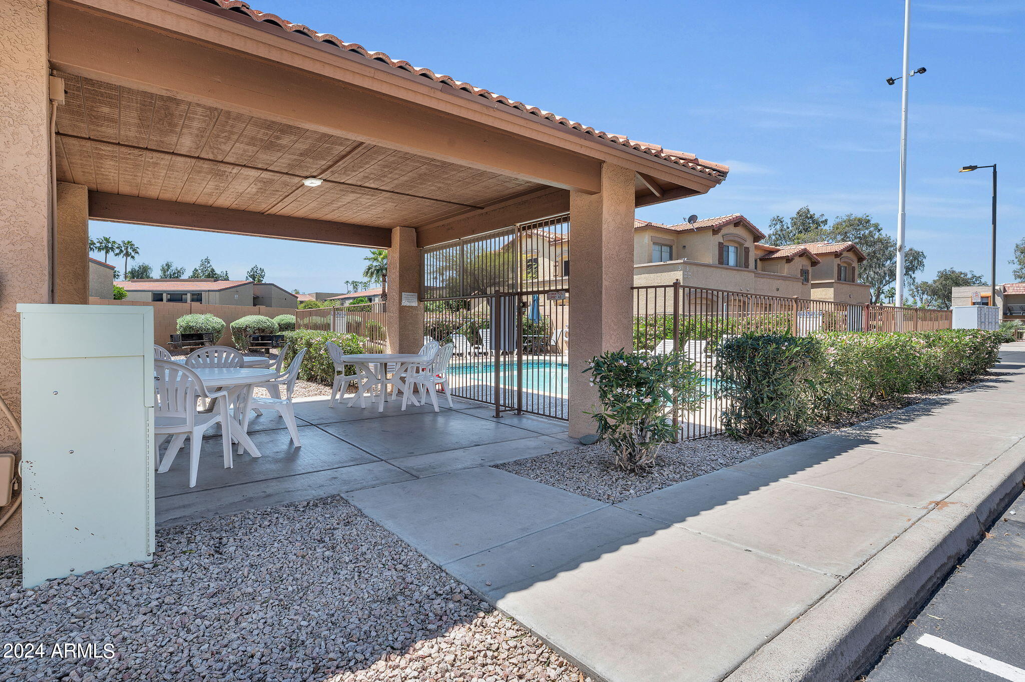 805 S SYCAMORE -- # 111
