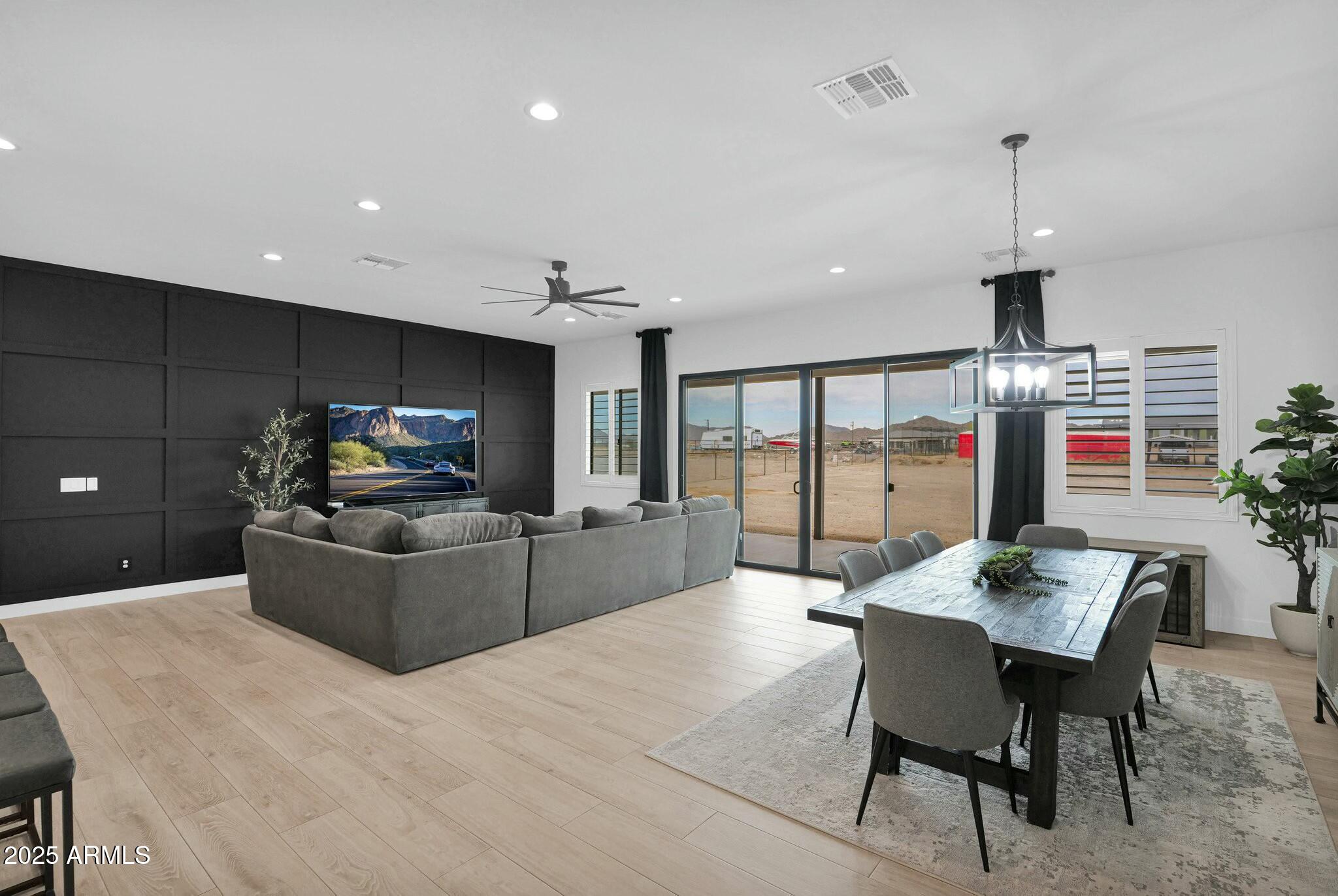 3588 W New Life Lane