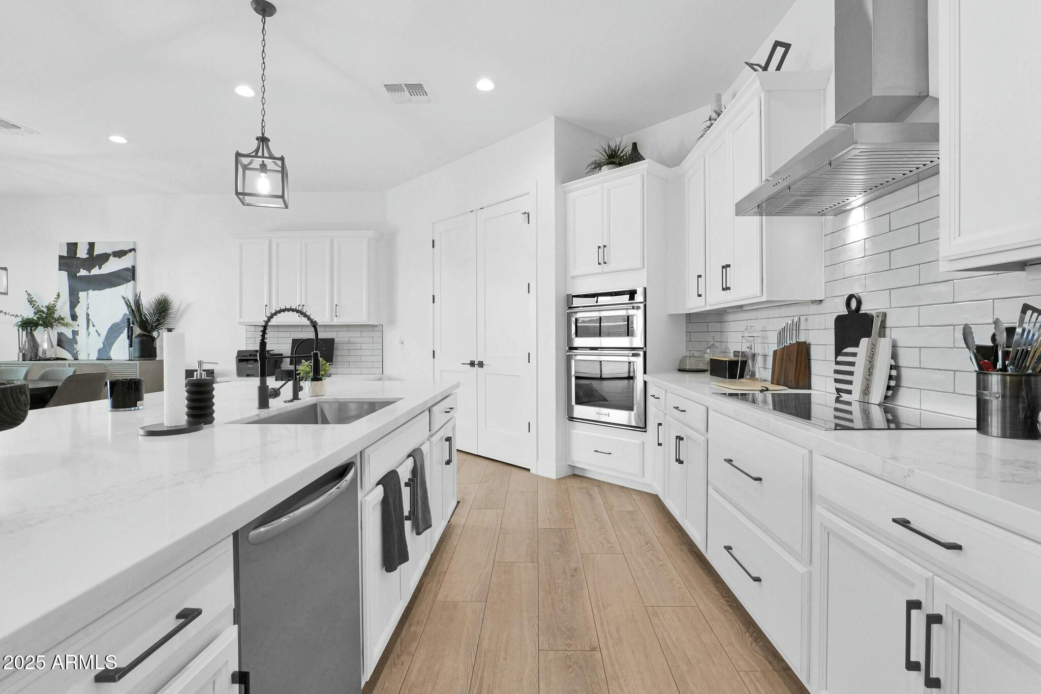 3588 W New Life Lane