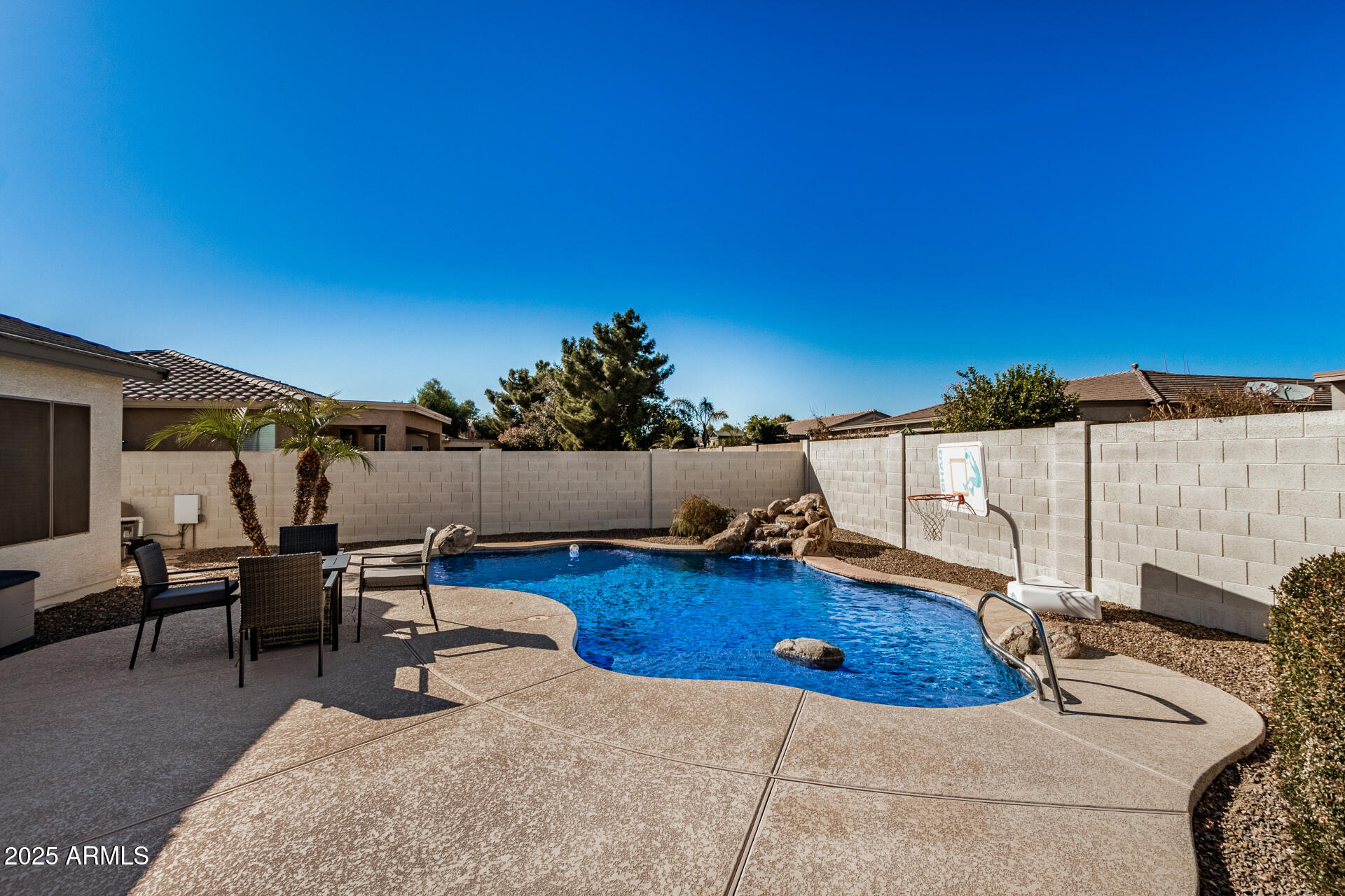 3194 E MEAD Drive