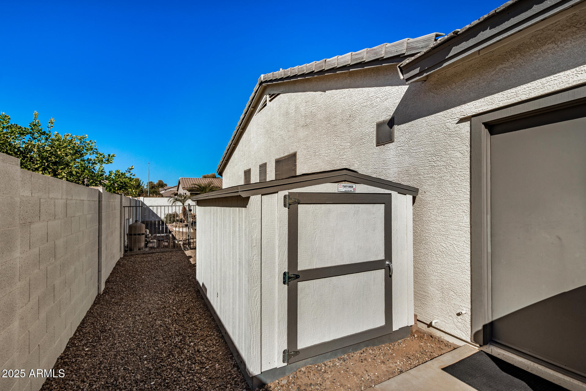 3194 E MEAD Drive