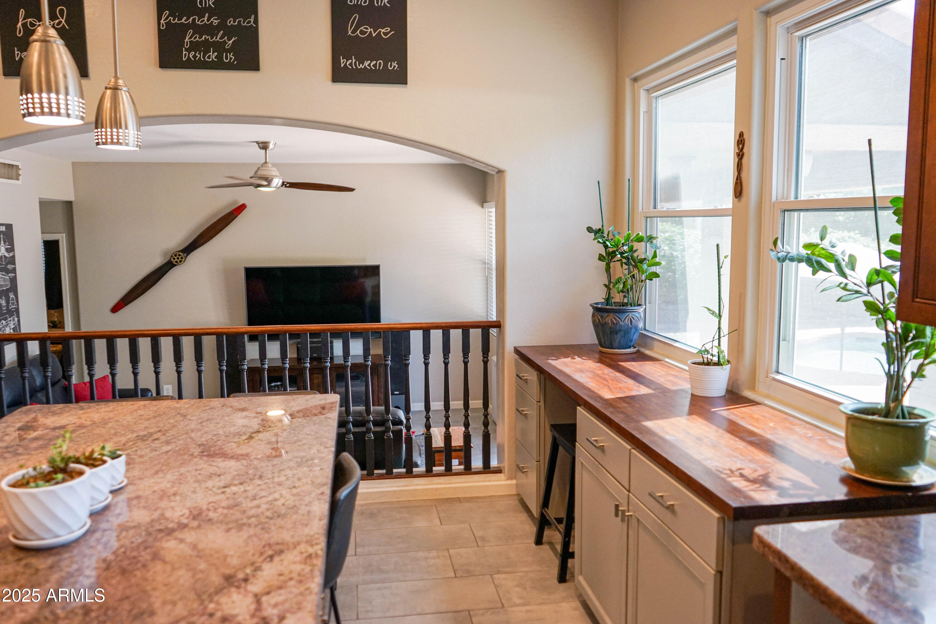 2541 E STOTTLER Drive