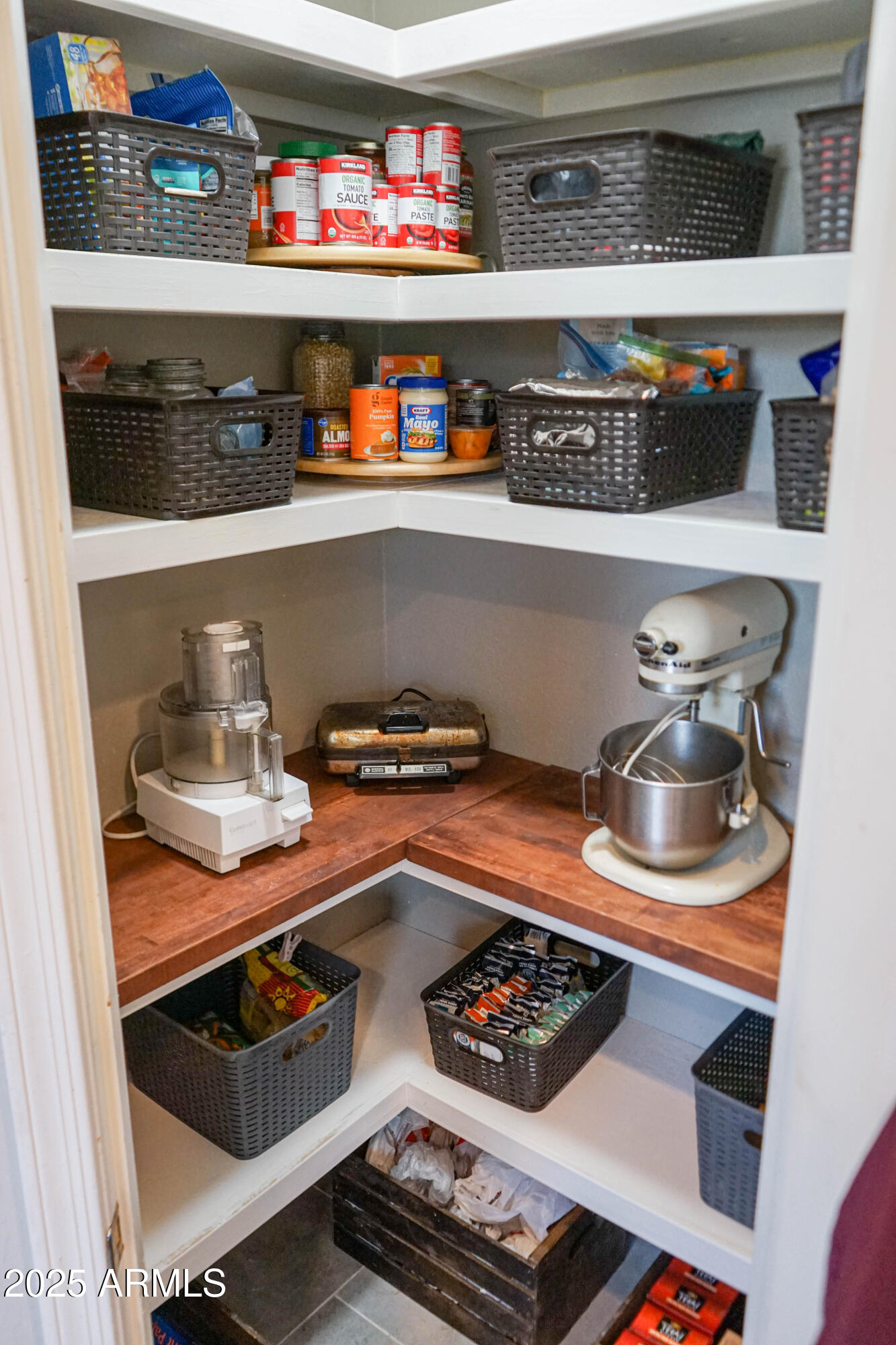 2541 E STOTTLER Drive