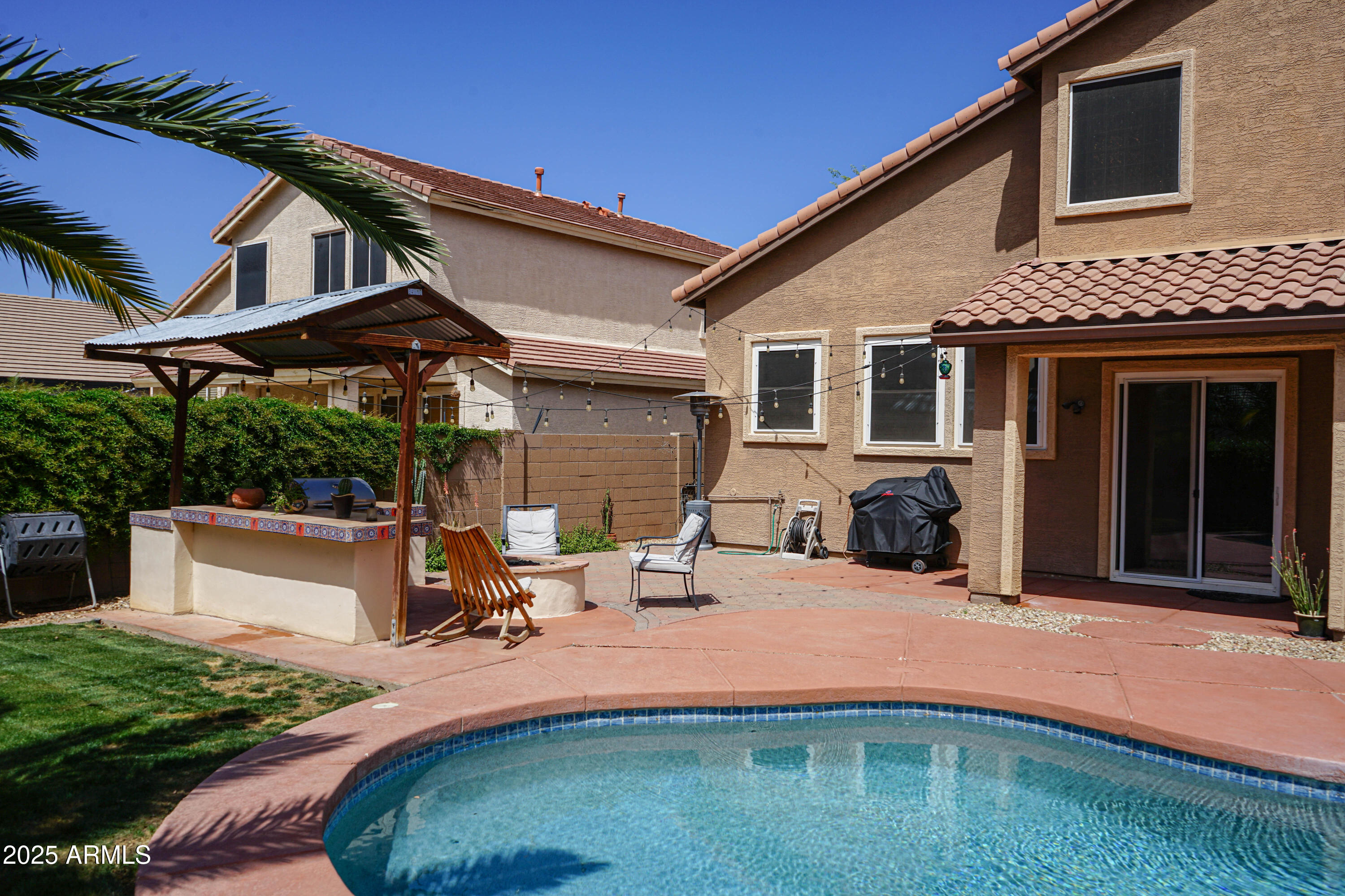 2541 E STOTTLER Drive