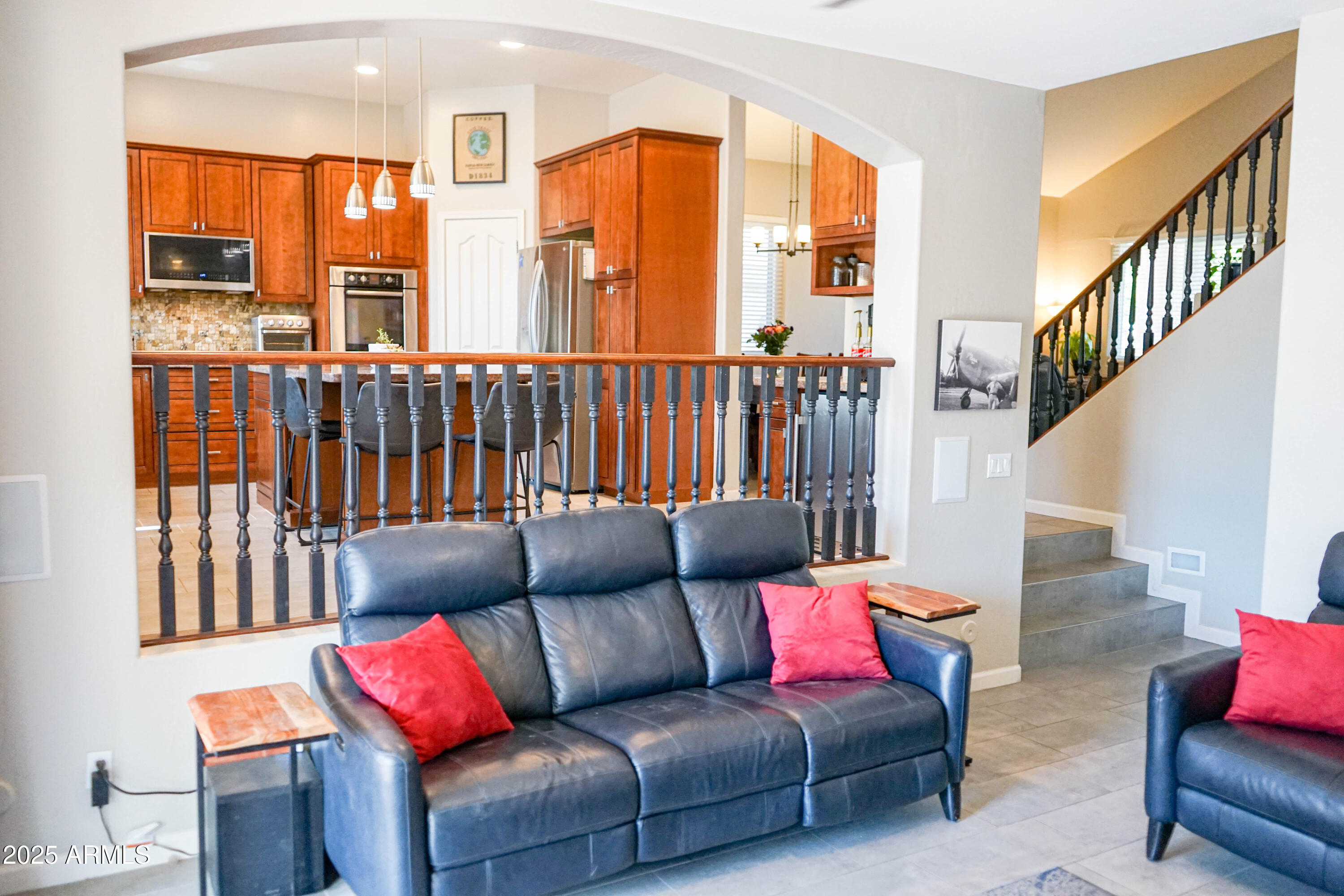 2541 E STOTTLER Drive