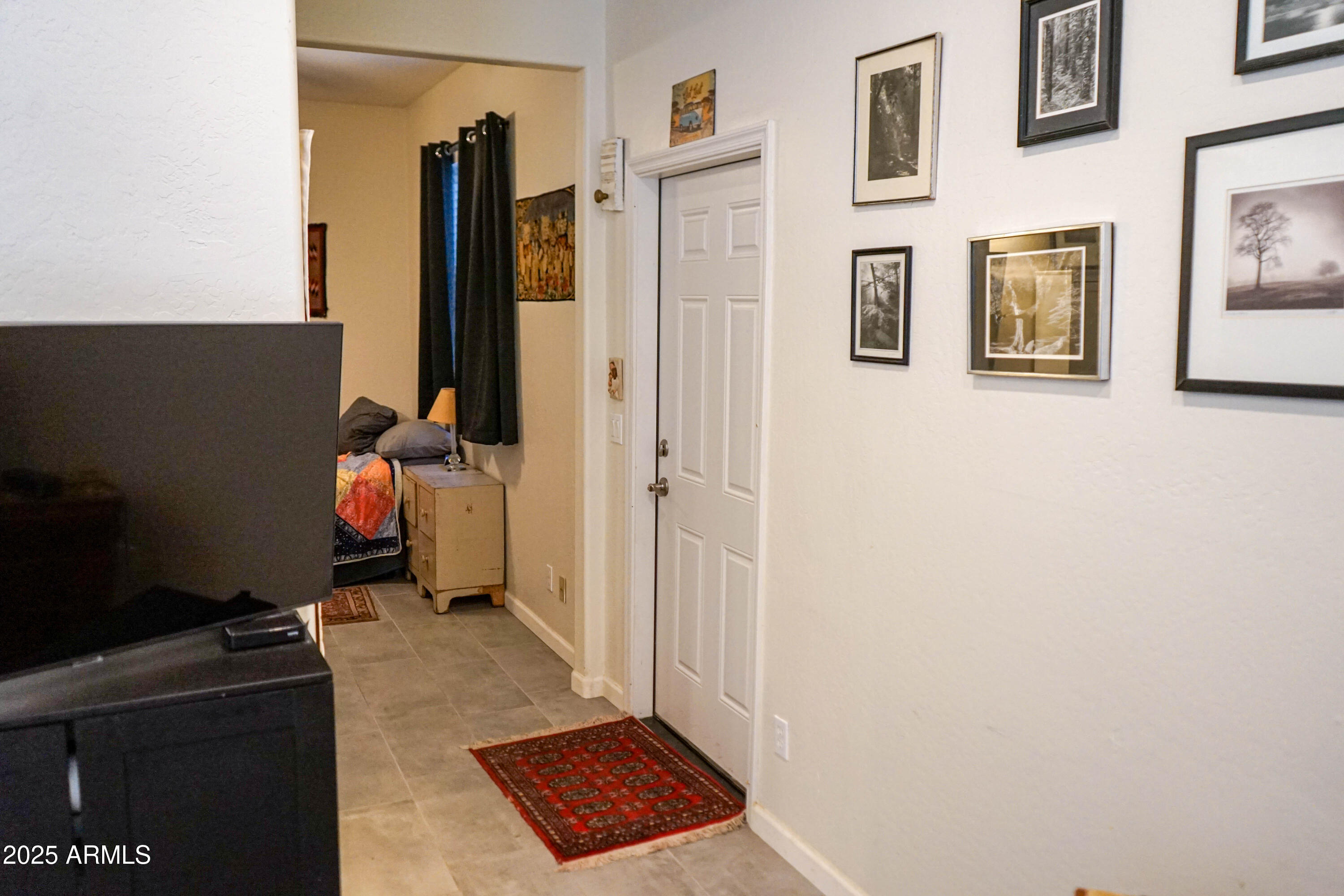 2541 E STOTTLER Drive