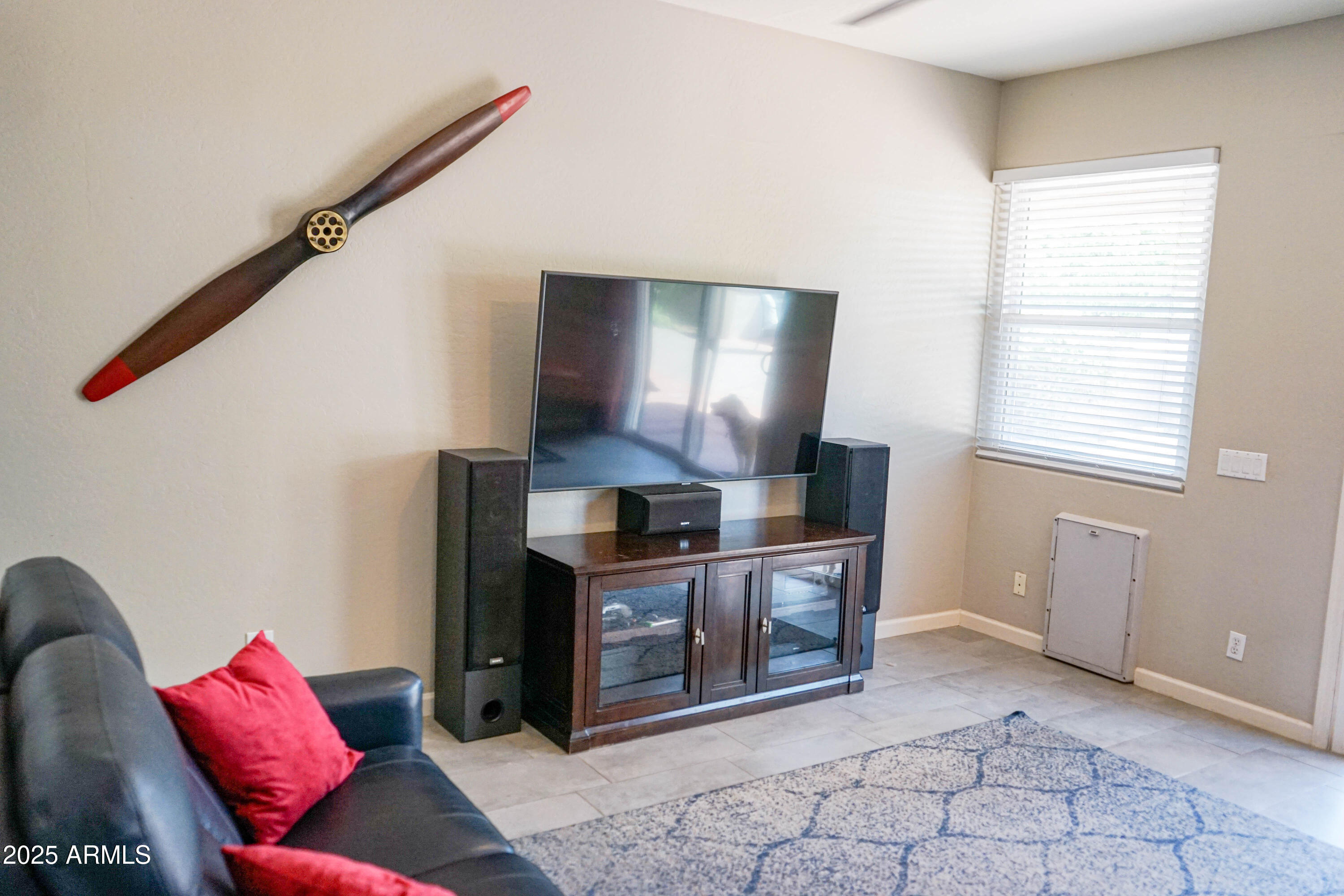 2541 E STOTTLER Drive