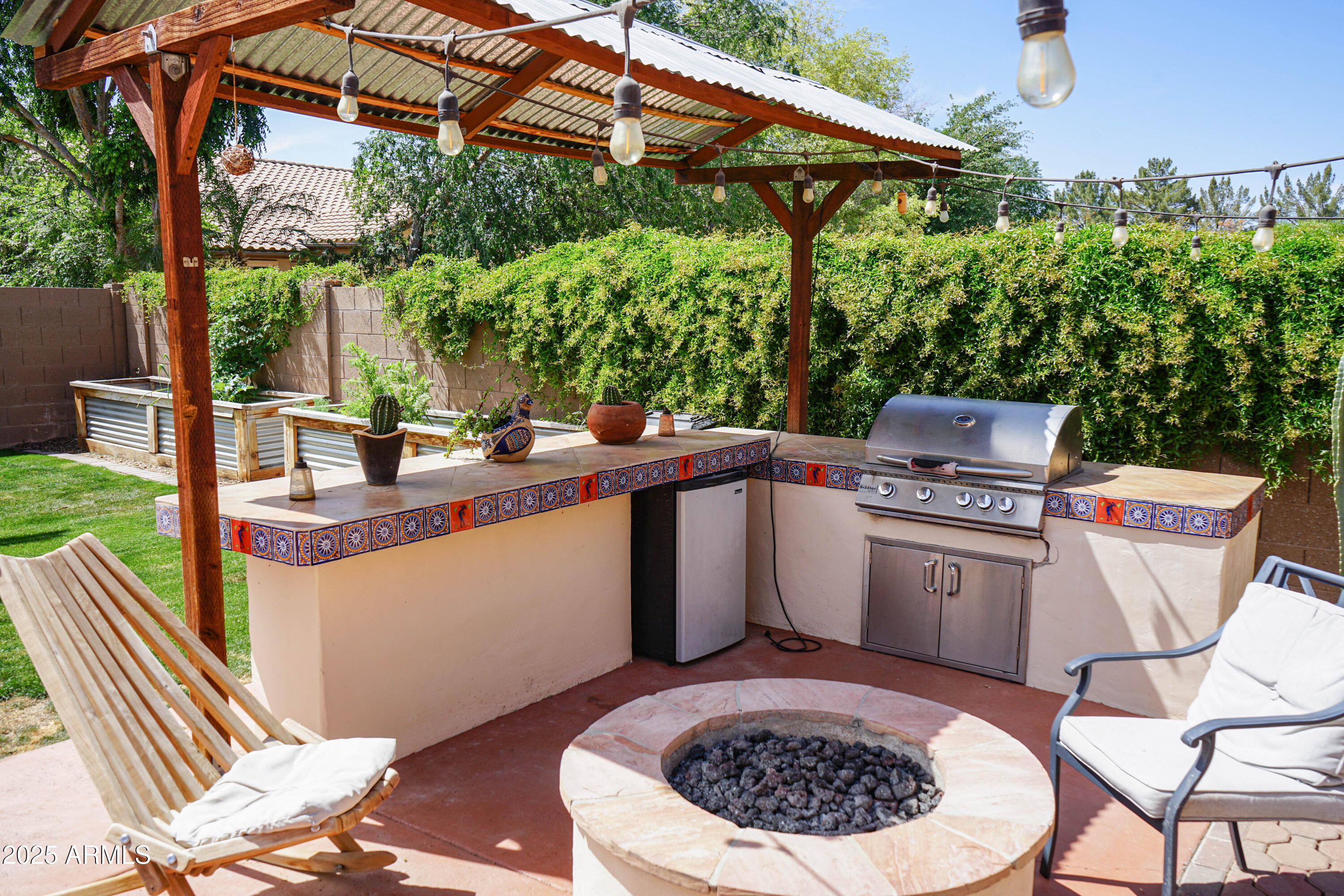 2541 E STOTTLER Drive