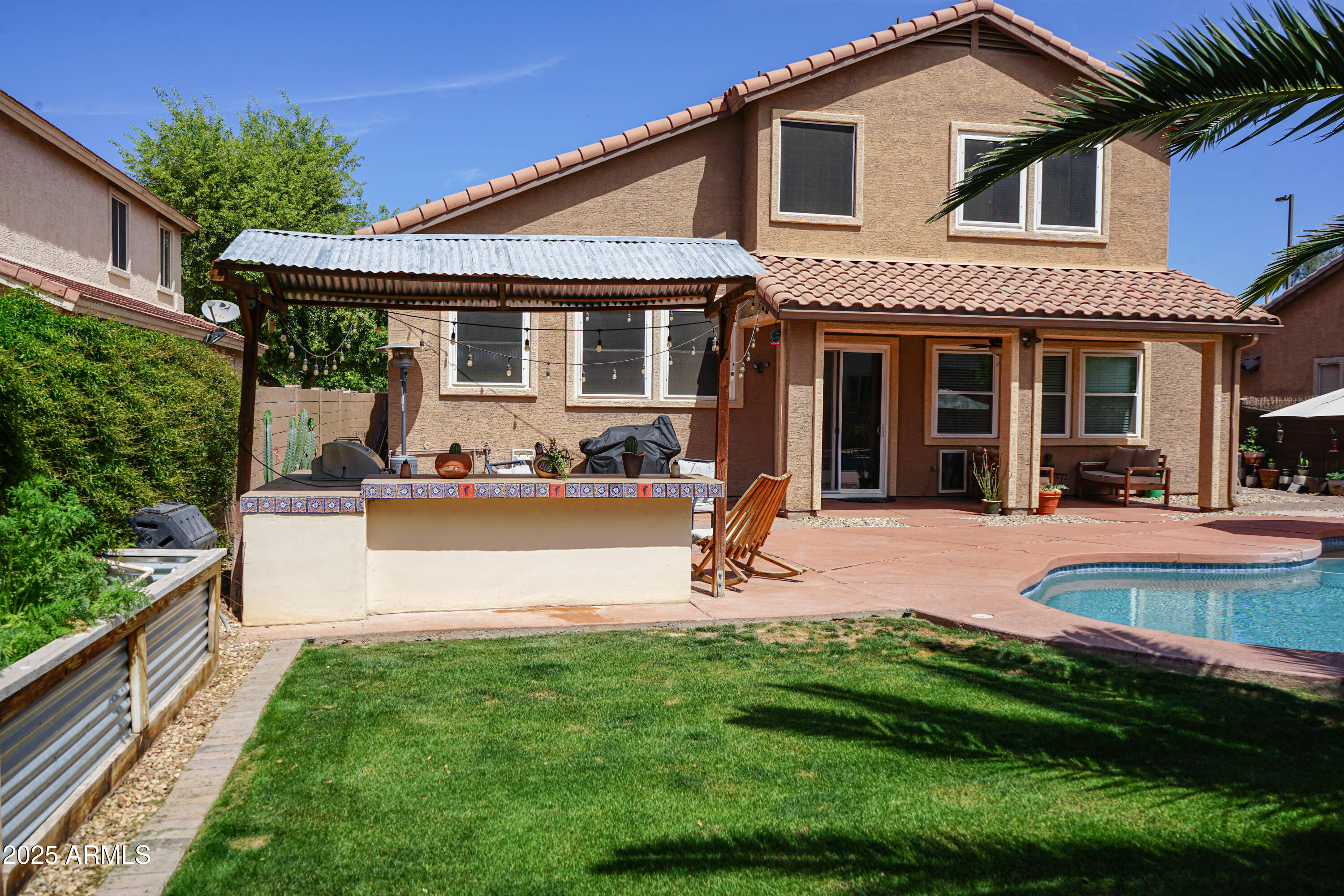 2541 E STOTTLER Drive