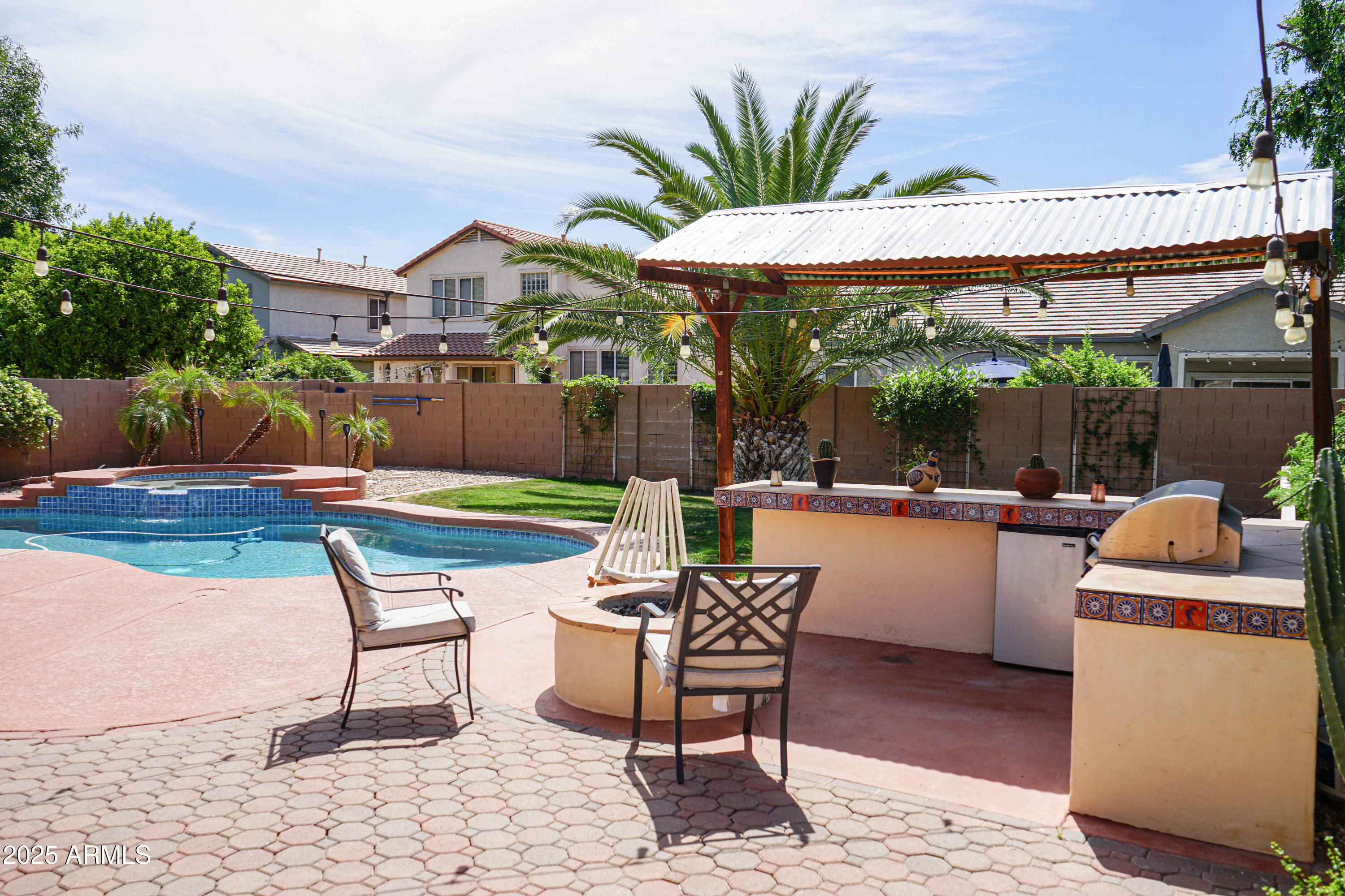 2541 E STOTTLER Drive