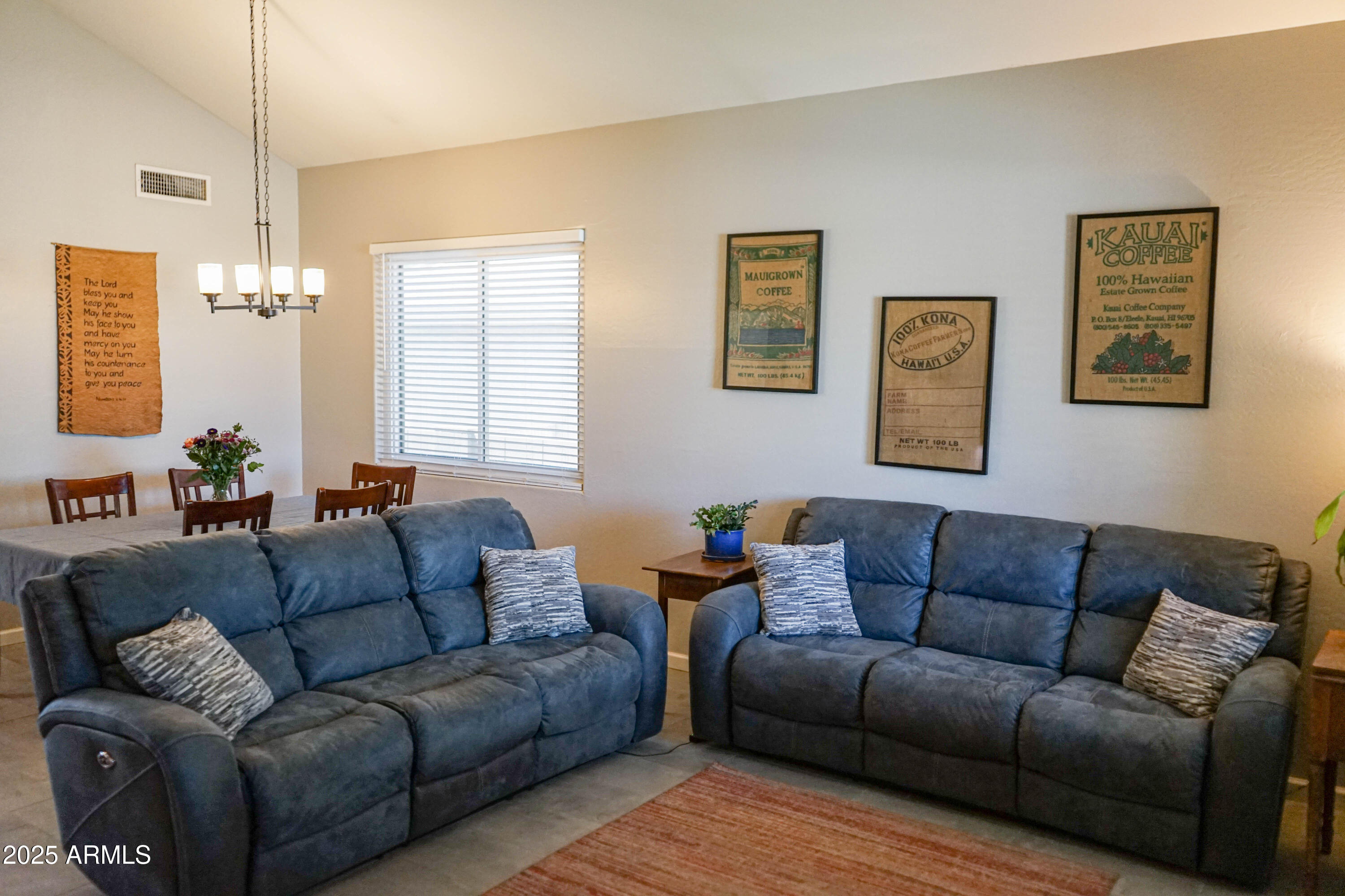 2541 E STOTTLER Drive