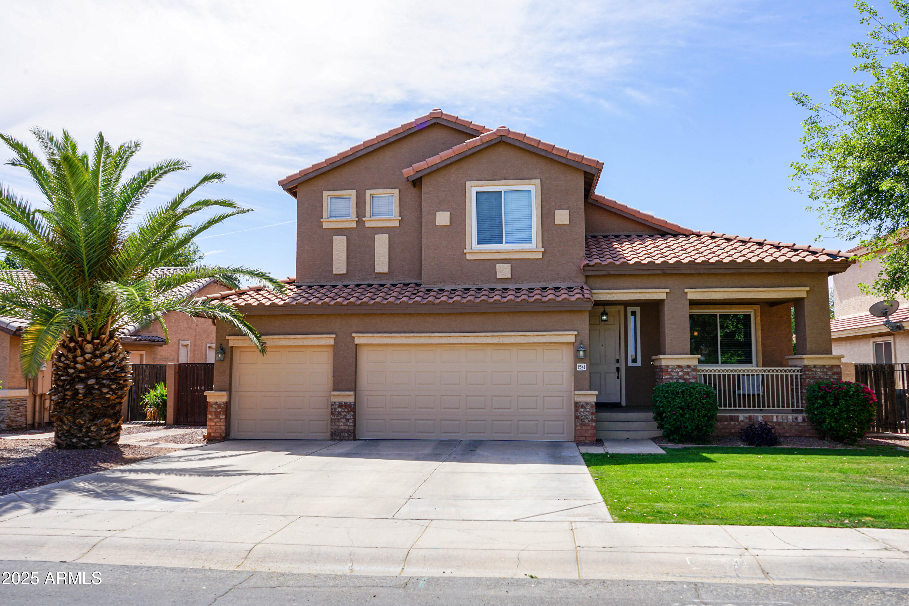 2541 E STOTTLER Drive