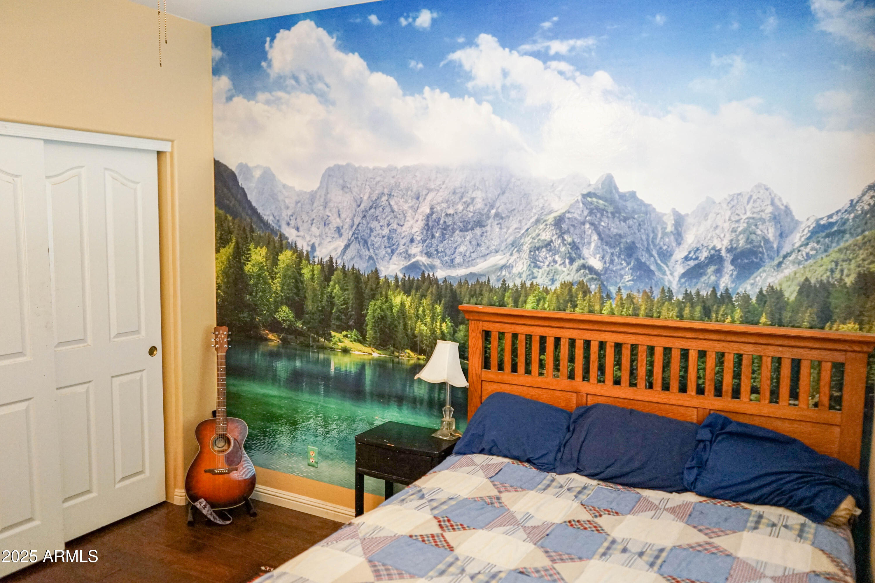 2541 E STOTTLER Drive