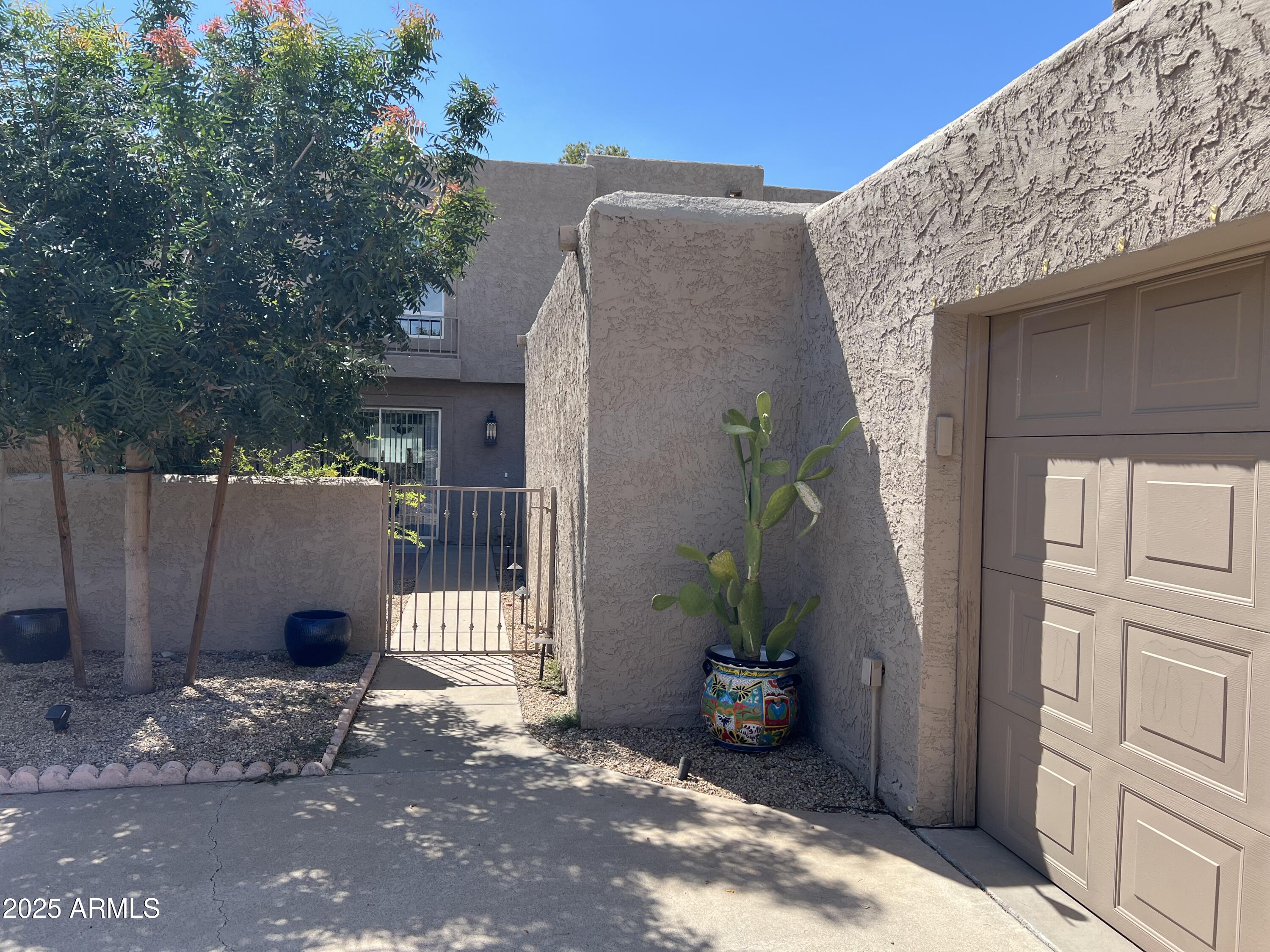 4011 E CHARTER OAK Road