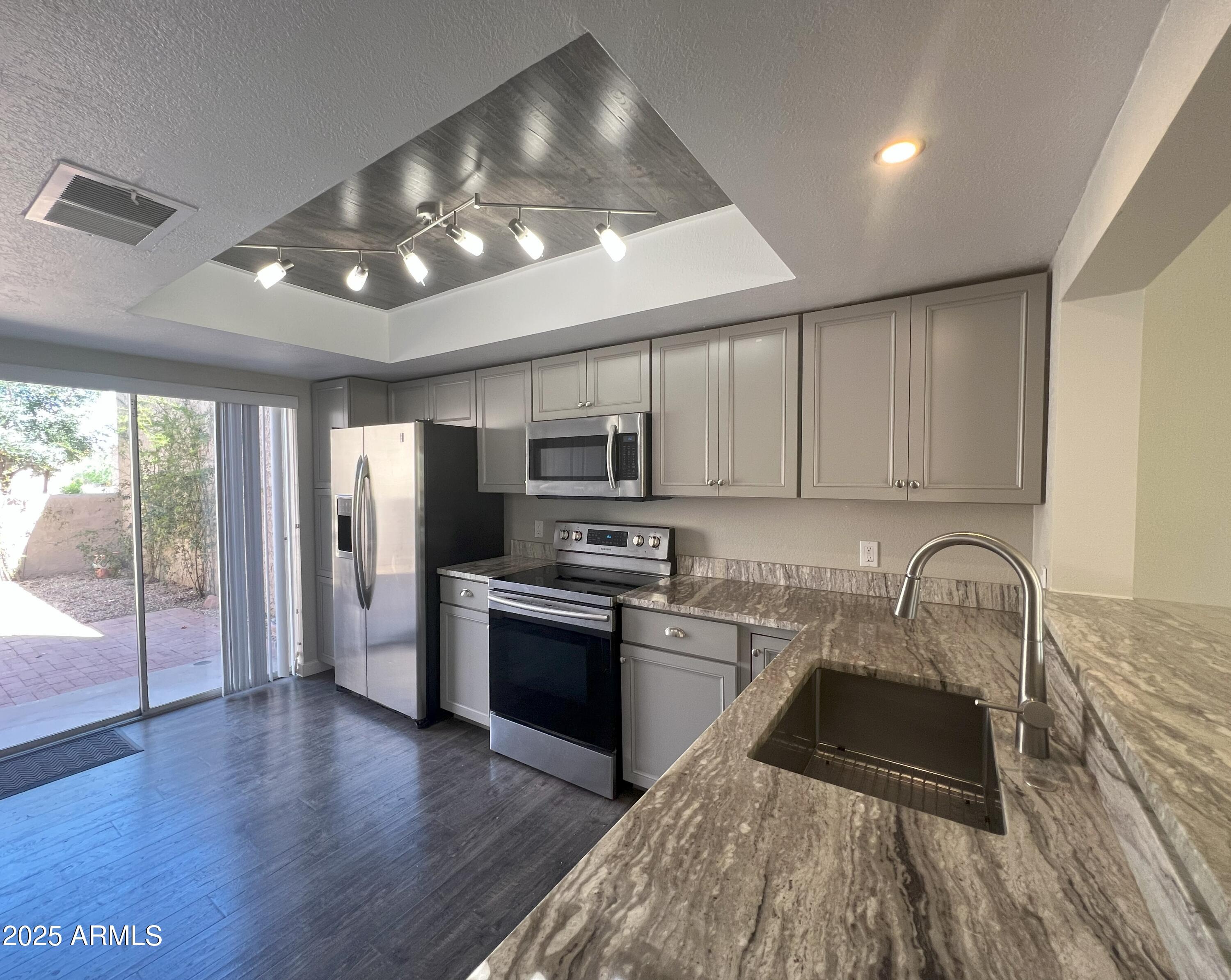 4011 E CHARTER OAK Road
