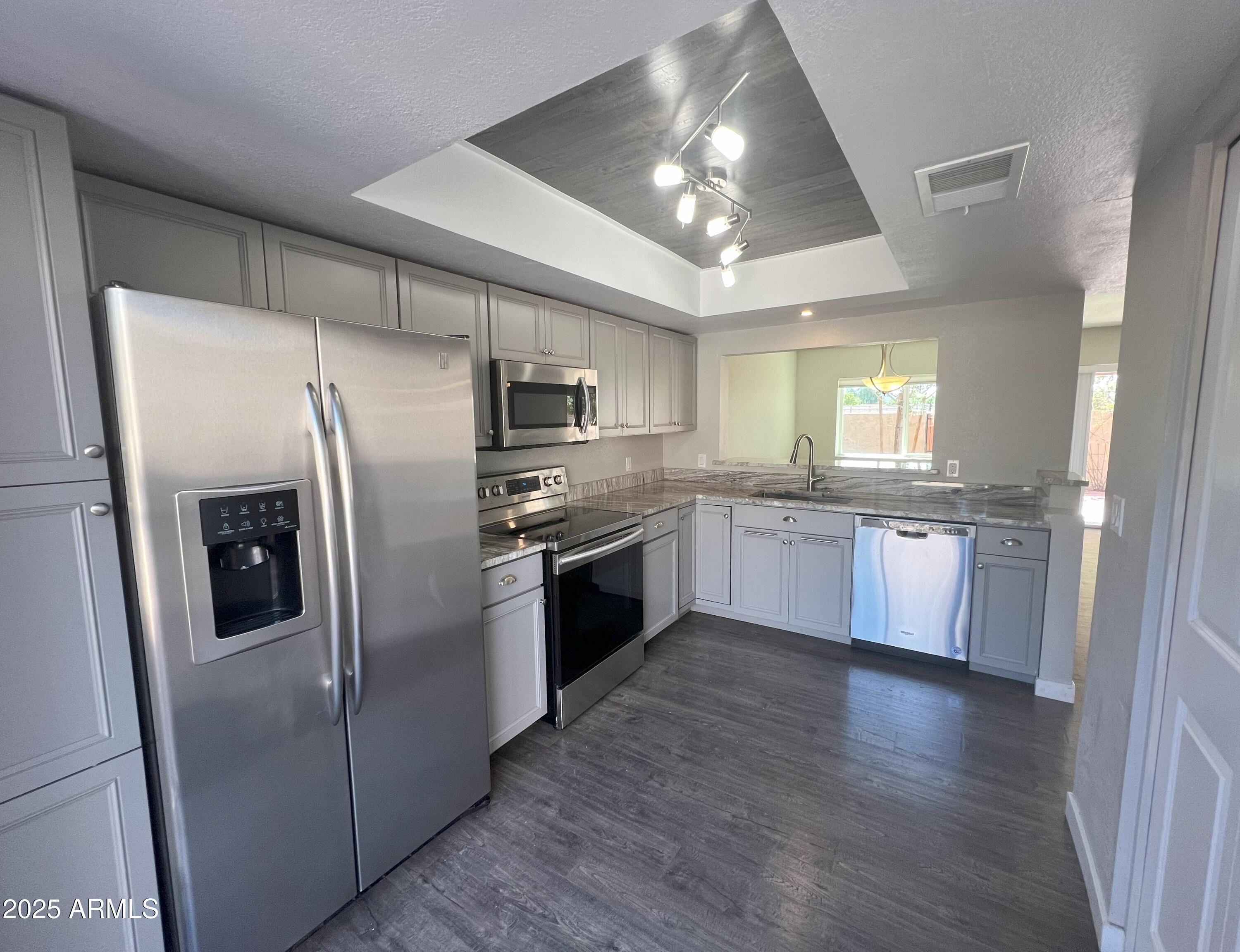 4011 E CHARTER OAK Road