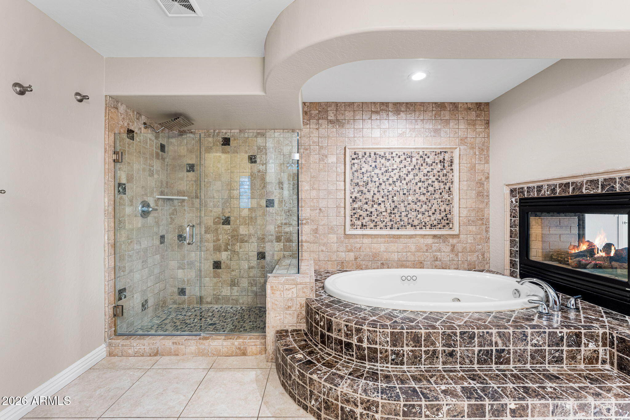 935 E SAN CARLOS Way