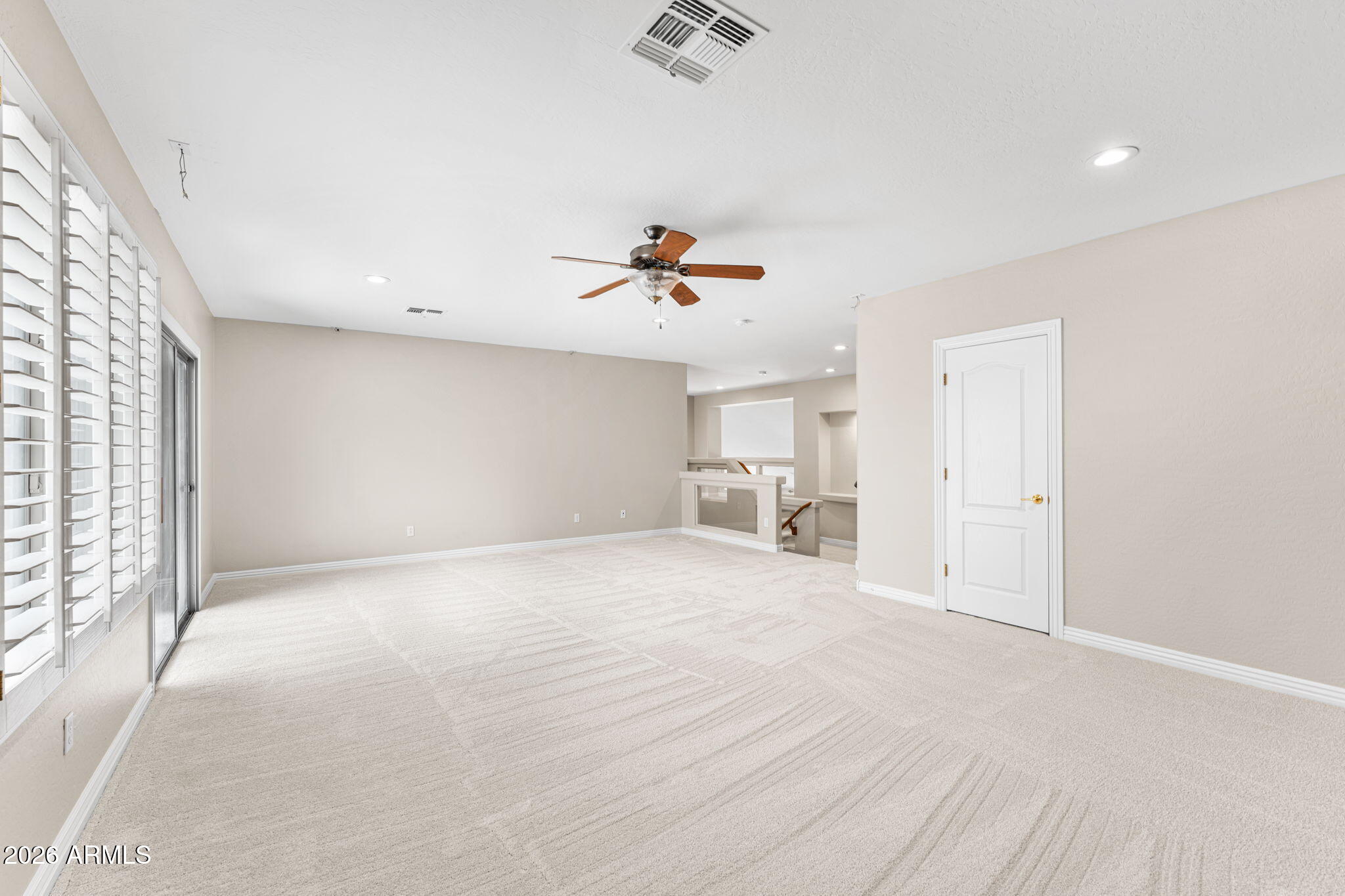 935 E SAN CARLOS Way