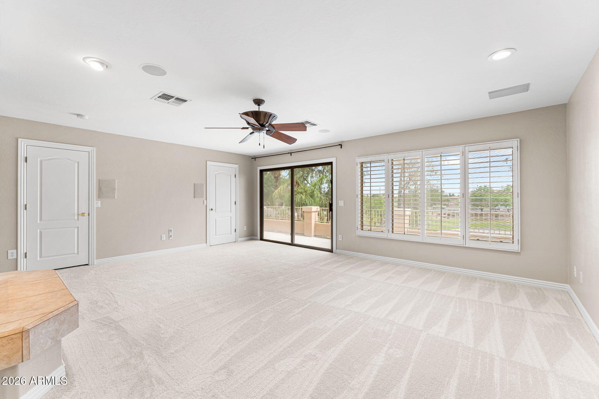 935 E SAN CARLOS Way