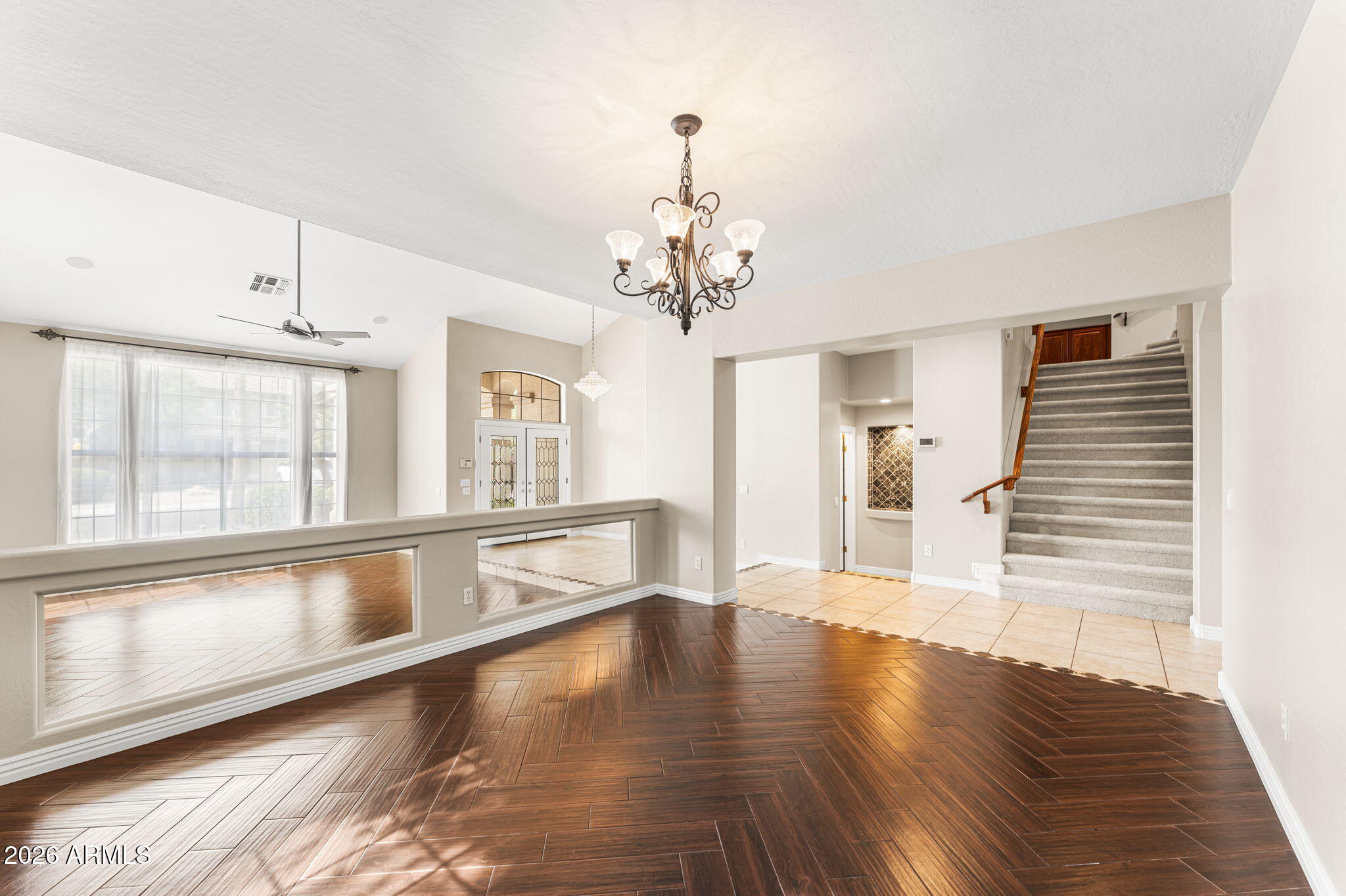 935 E SAN CARLOS Way