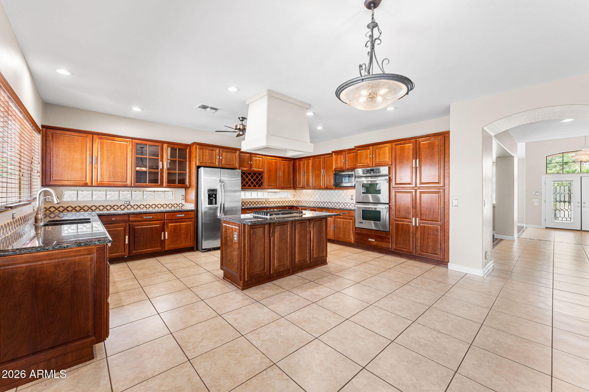 935 E SAN CARLOS Way