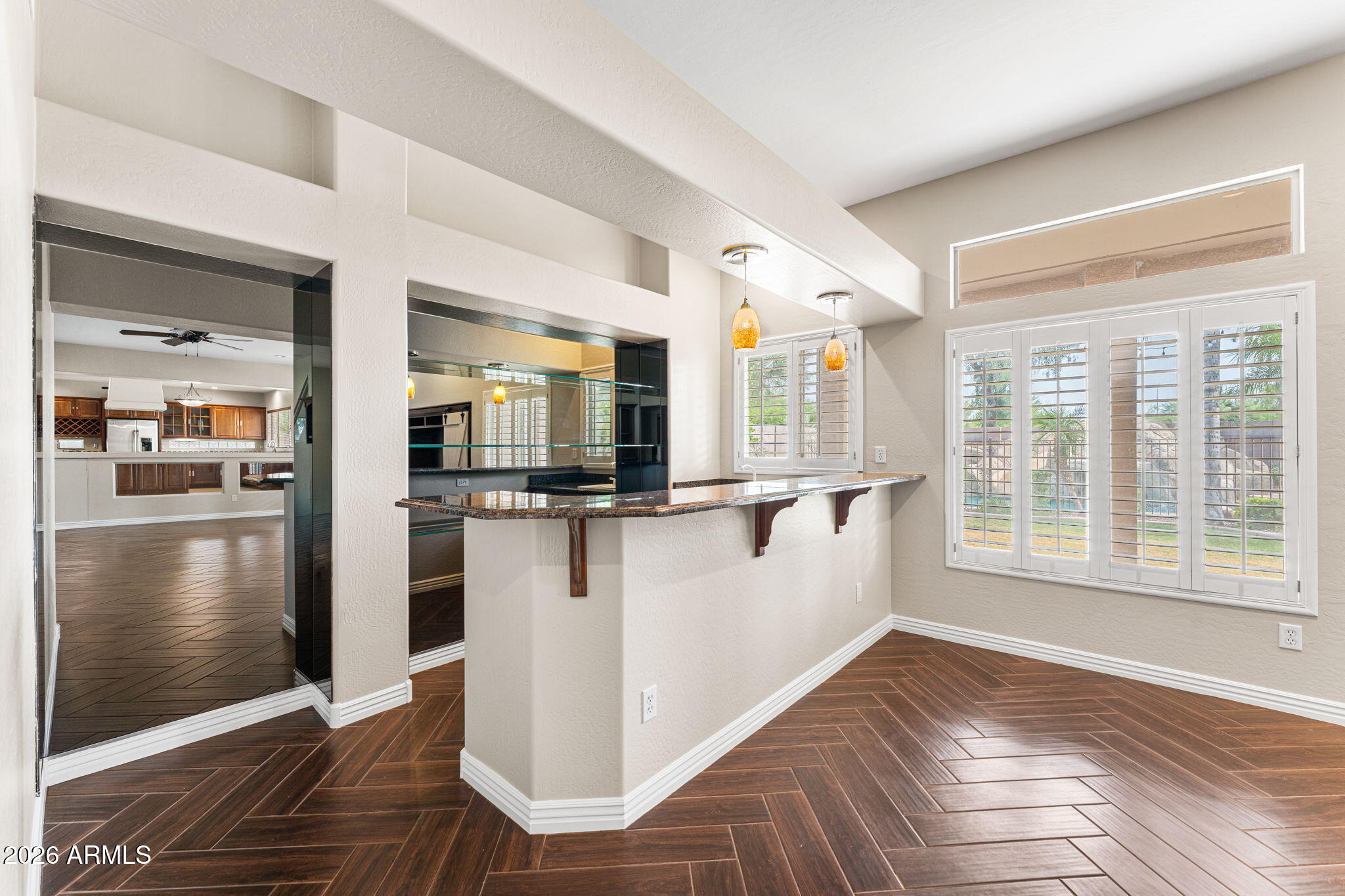 935 E SAN CARLOS Way