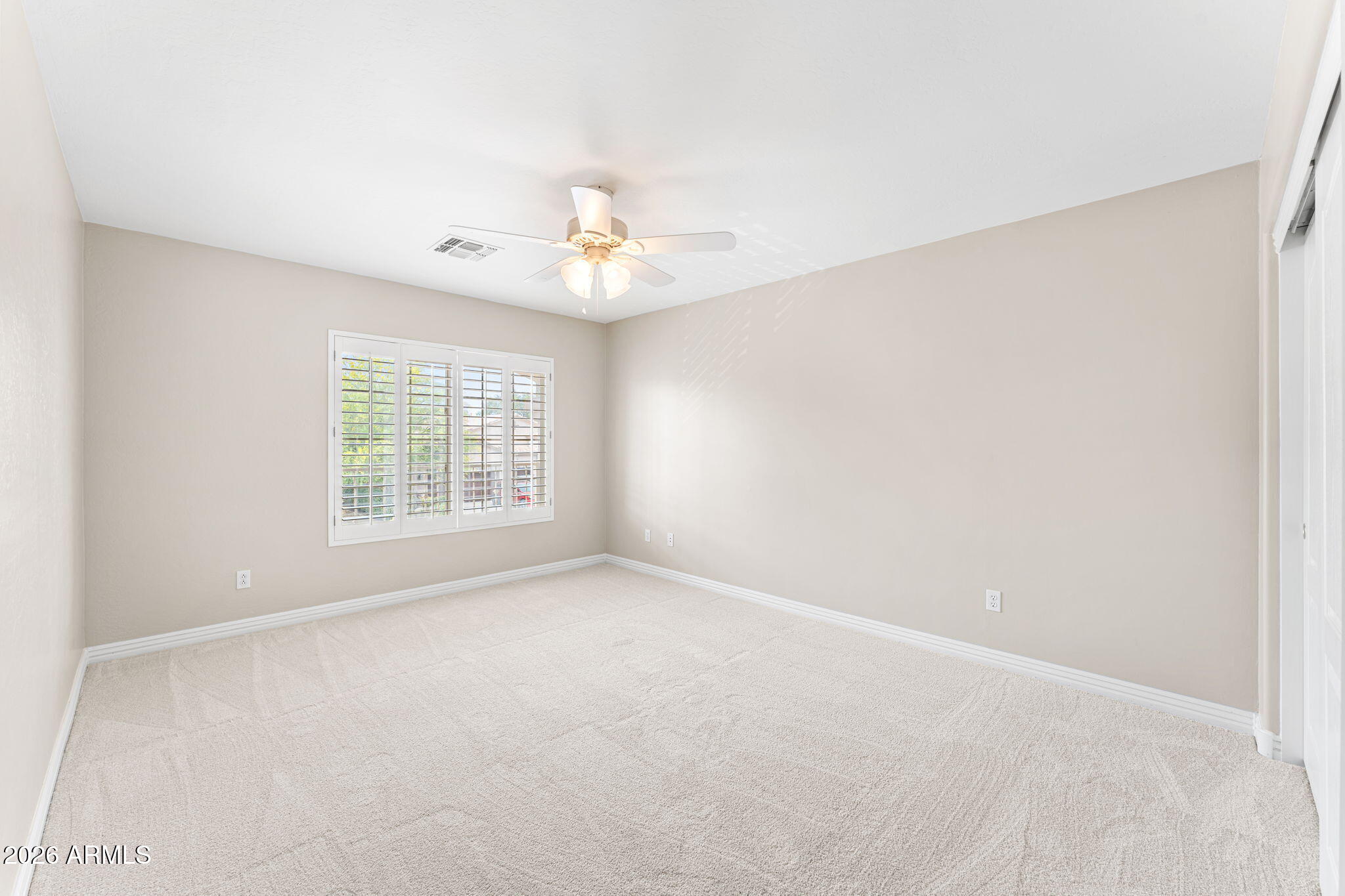 935 E SAN CARLOS Way