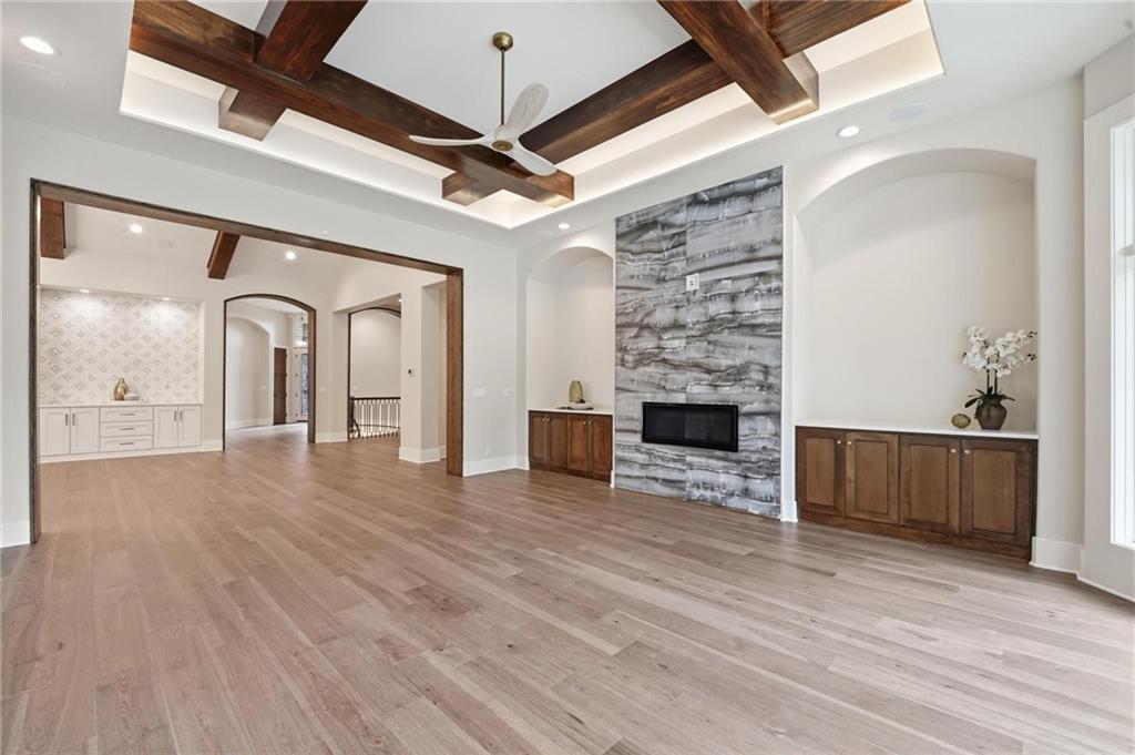 100 Dunhill Court