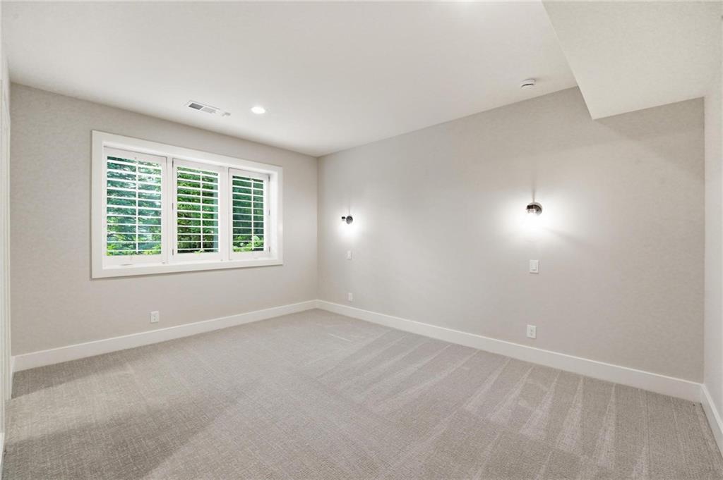 100 Dunhill Court