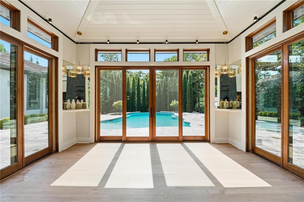 100 Dunhill Court