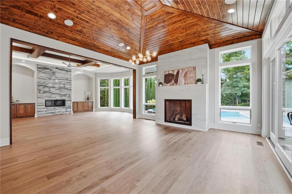 100 Dunhill Court