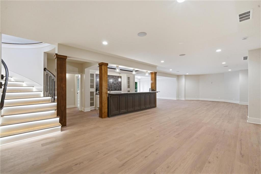 100 Dunhill Court