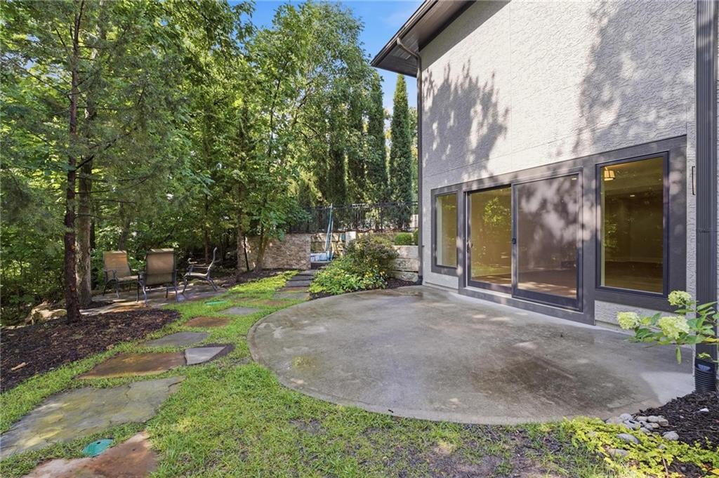 100 Dunhill Court