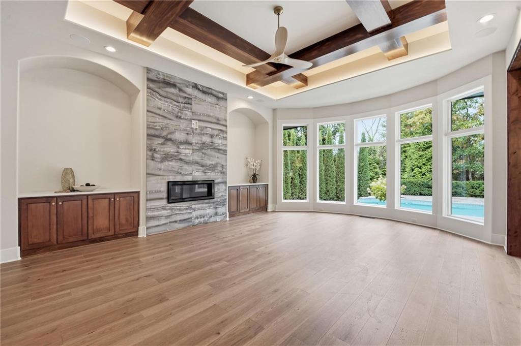 100 Dunhill Court