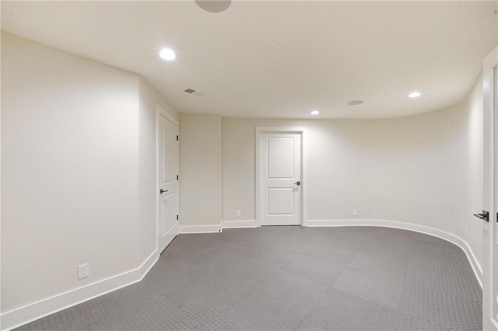 100 Dunhill Court