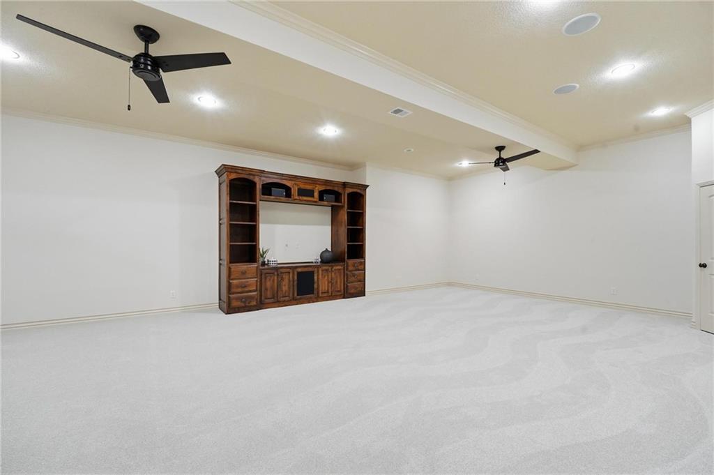 324 NW Thoreau Circle