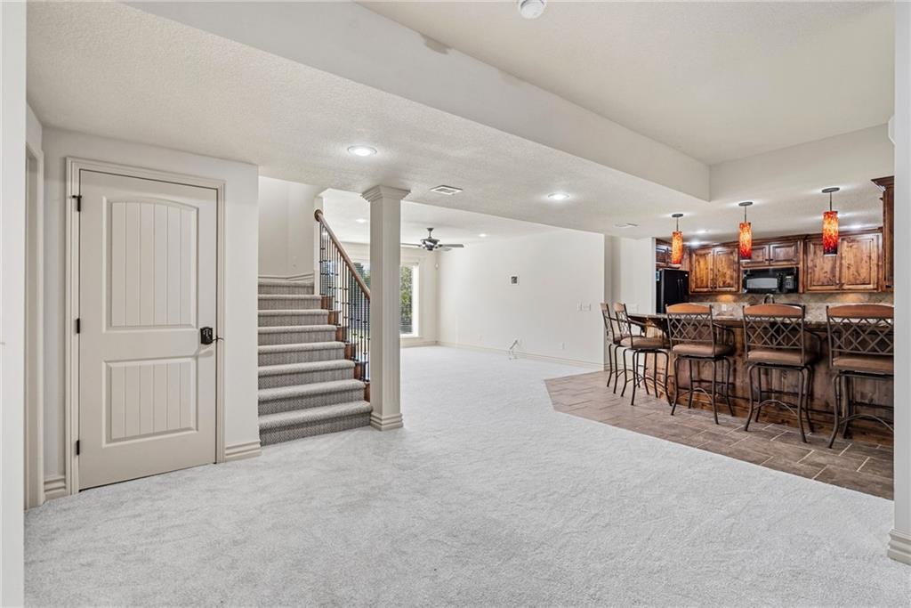 324 NW Thoreau Circle