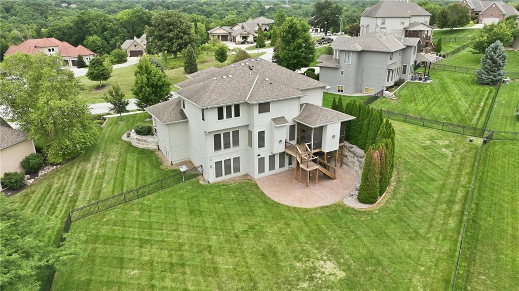 324 NW Thoreau Circle