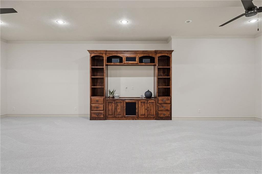 324 NW Thoreau Circle