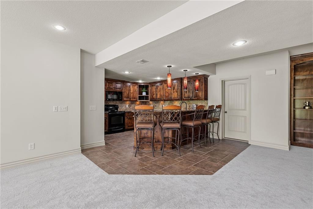 324 NW Thoreau Circle
