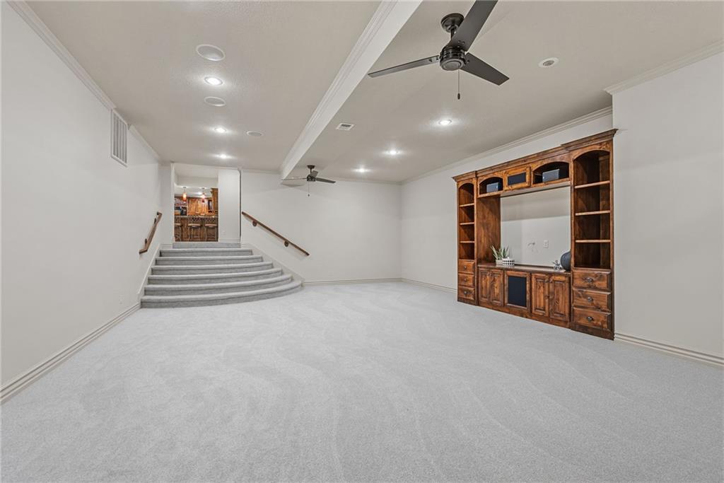 324 NW Thoreau Circle