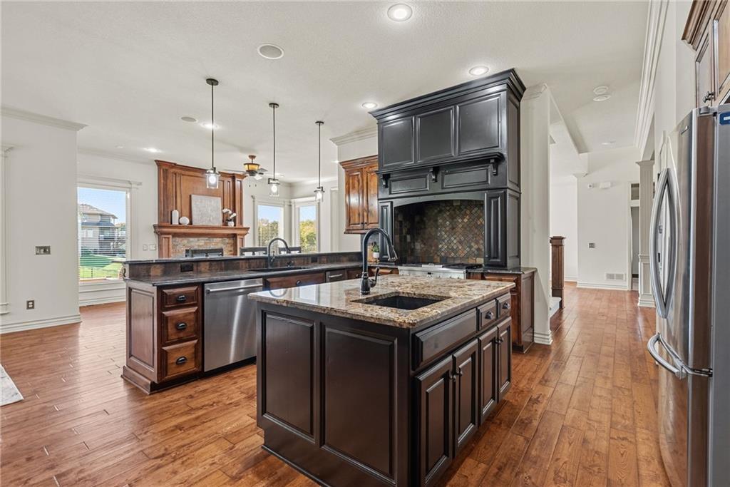 324 NW Thoreau Circle
