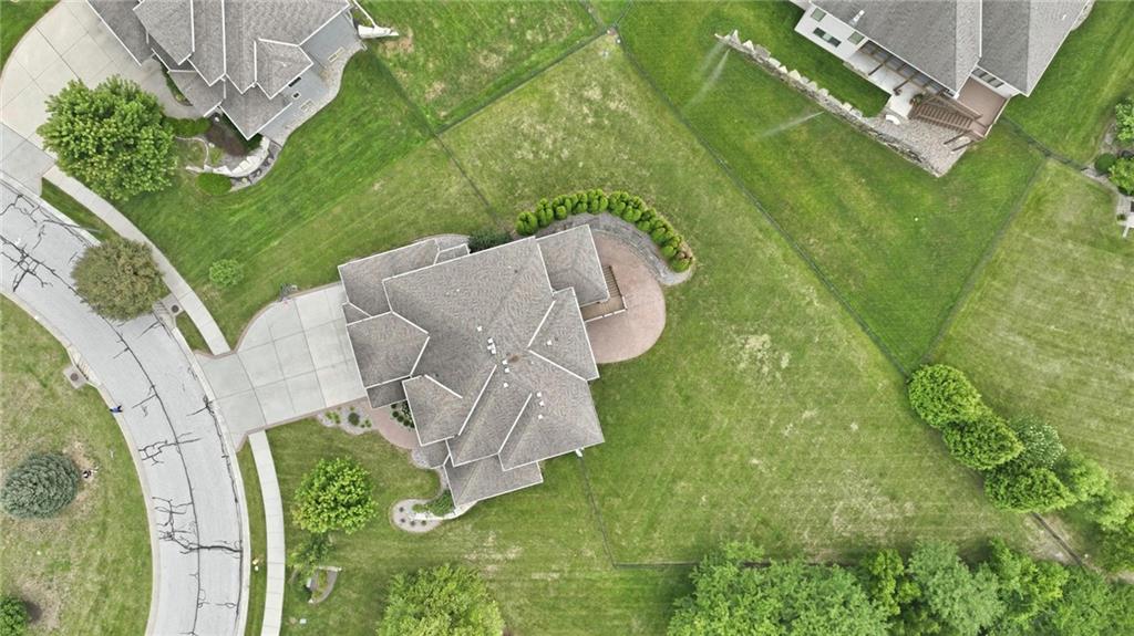 324 NW Thoreau Circle