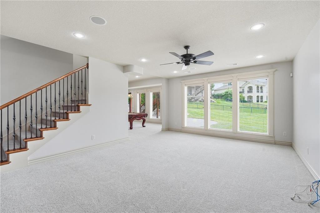 324 NW Thoreau Circle