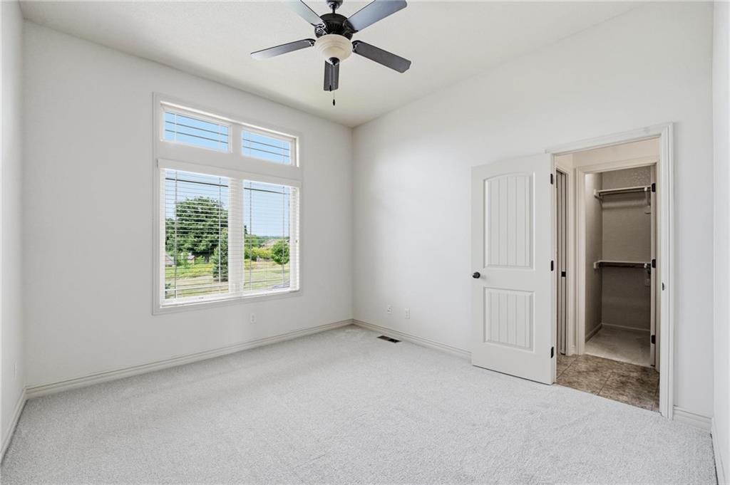 324 NW Thoreau Circle