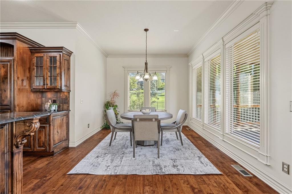 324 NW Thoreau Circle