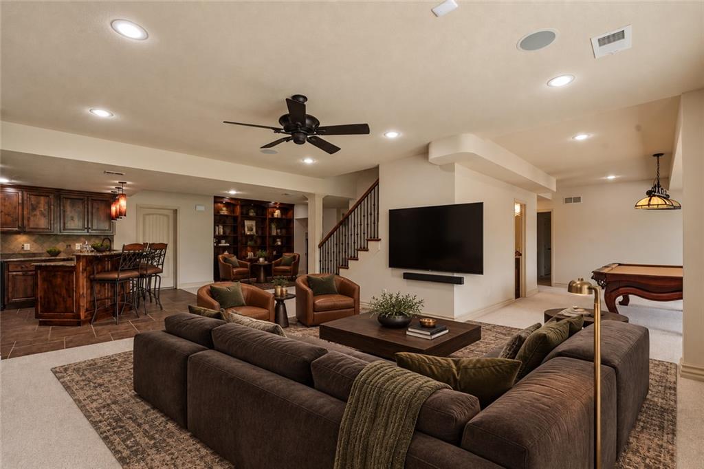 324 NW Thoreau Circle