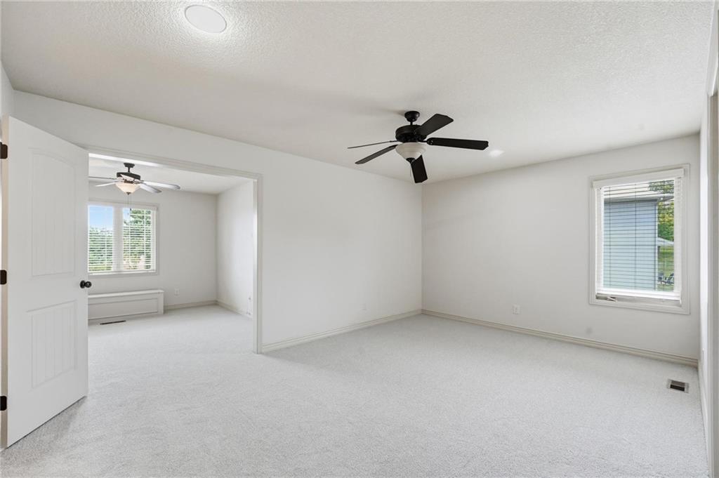 324 NW Thoreau Circle