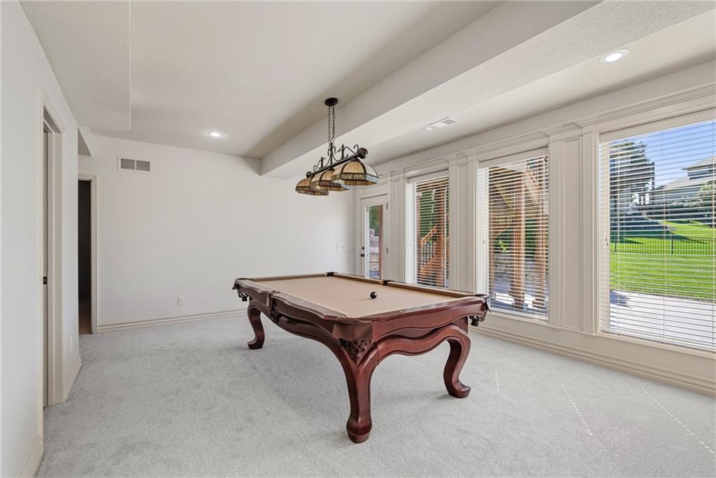 324 NW Thoreau Circle