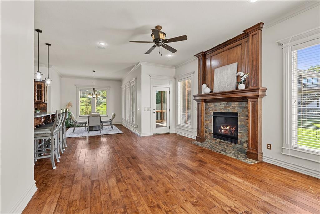 324 NW Thoreau Circle